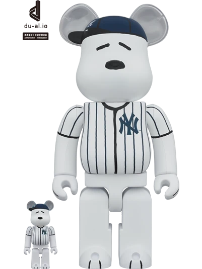 BE@RBRICK figure: Mlb × Peanuts Be@rbrick Snoopy (new York Yankees)