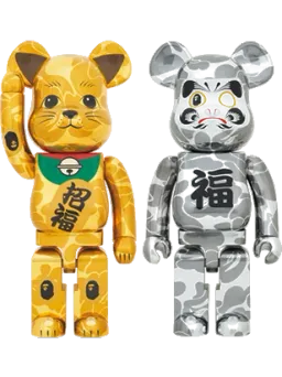 BE@RBRICK figure: BAPE x Maneki Neko Gold & Daruma Silver