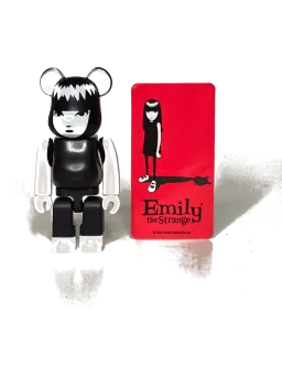 BE@RBRICK figure: Emily The Strange - Bearbrick Series 45 - Medicom Toy
