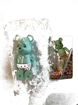 BE@RBRICK figure: Hearts and Shorts (Cute) - Bearbrick Series 12