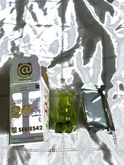 BE@RBRICK figure: Jellybean - Bearbrick series 42 by MedicomToys