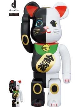 BE@RBRICK figure: Manekineko Lucky Cat Black x White Bearbrick +