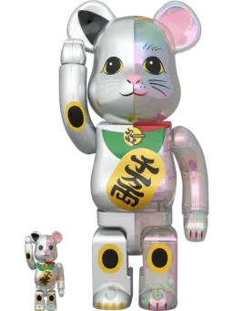 BE@RBRICK figure: Manekineko Lucky Cat Senmanryou Clear Iridescent x Silver Paint + Bearbrick