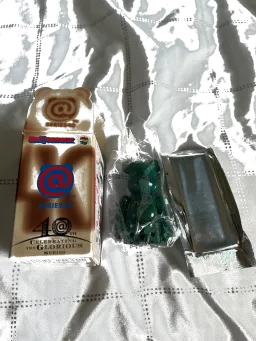 BE@RBRICK figure: Miles (Artist) - Bearbrick series 40 By MedicomToys