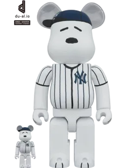 BE@RBRICK figure: Mlb × Peanuts Be@rbrick Snoopy (new York Yankees)