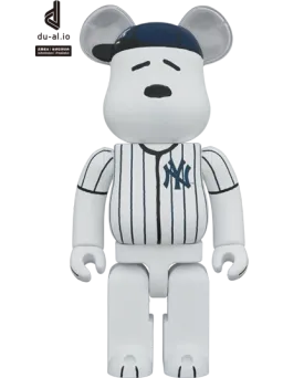BE@RBRICK figure: Mlb × Peanuts Be@rbrick Snoopy (new York Yankees)