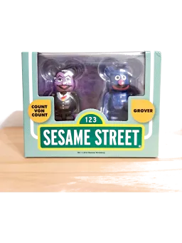 BE@RBRICK figure: Sesame Street Count Von Count and Grover Bearbrick 2-Pack - Medicom