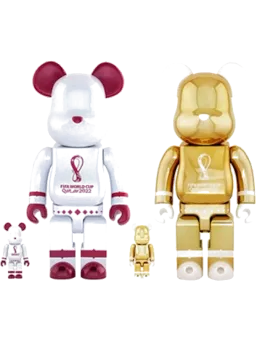 BE@RBRICK figure: x FIFA World Cup Qatar 2022 & 4-Pc Set White Chrome/Gold